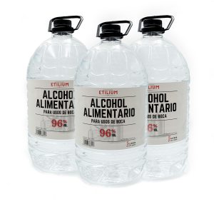 Garrafas de alcohol alimentario. Tres garrafas de 5 litros de alcohol alimenticio. 15 litros en total
