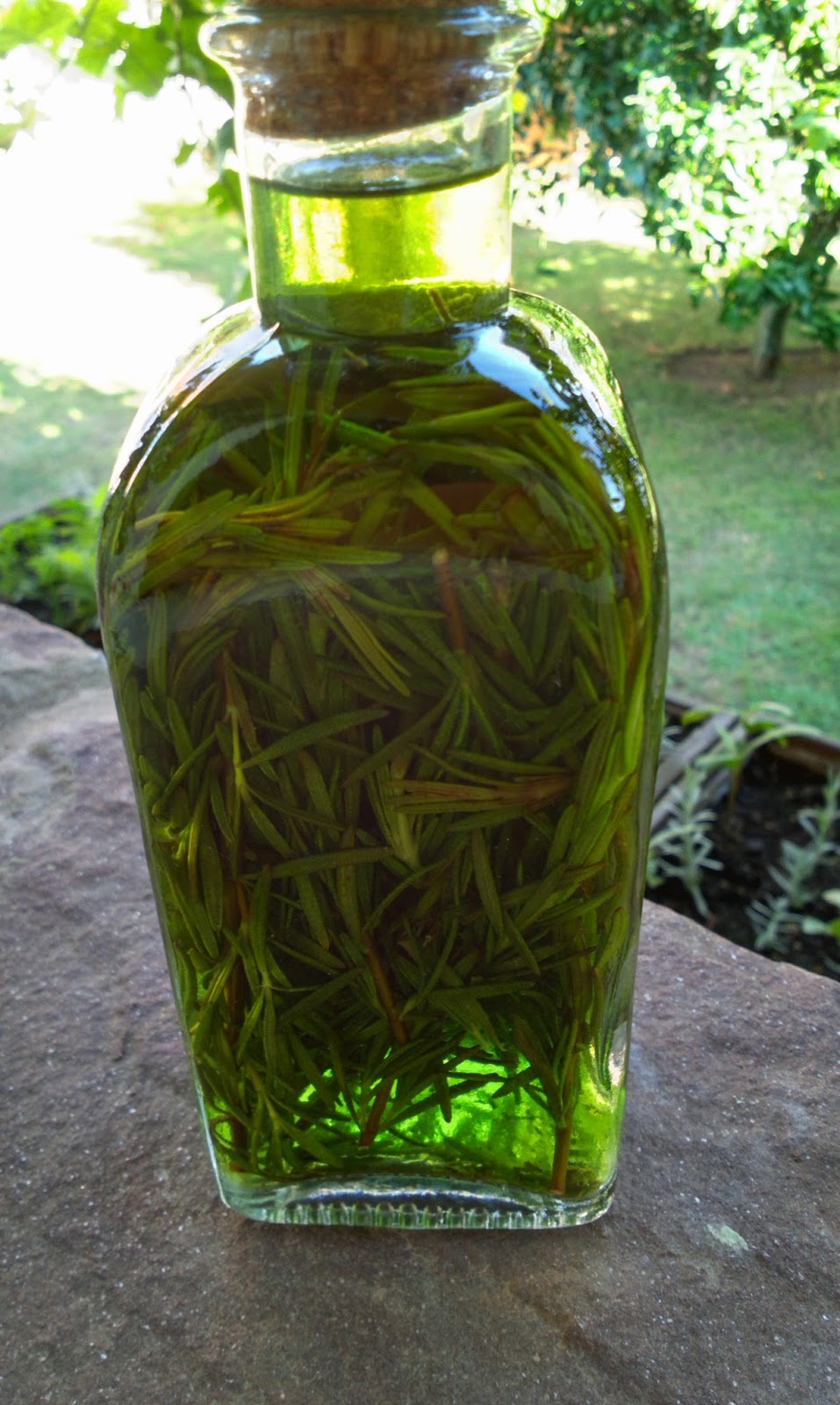 Alcohol etílico para elaboración de extractos de plantas medicinales